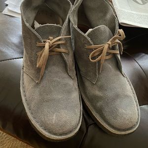 Clarks originals desert boot. Wallabies Desert Boots. Women’s size 9.